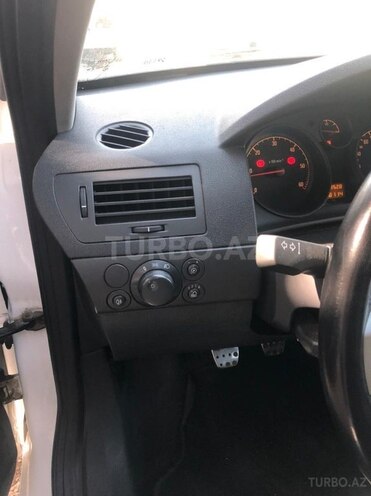 Opel Astra 2010, 228,000 km - 1.3 l - Bakı