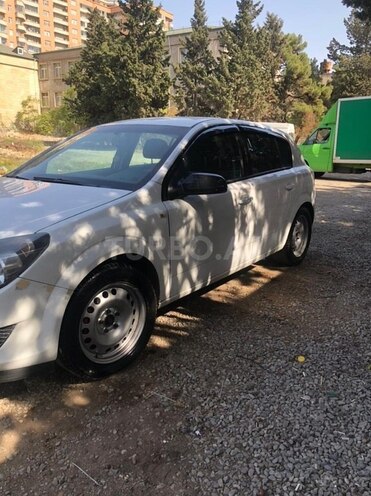 Opel Astra 2010, 228,000 km - 1.3 l - Bakı