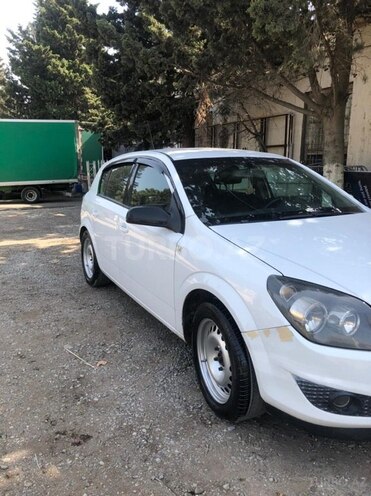 Opel Astra 2010, 228,000 km - 1.3 l - Bakı