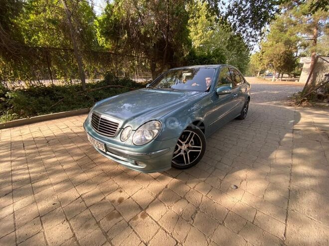Mercedes E 240 2002, 266,000 km - 2.6 l - Ağcabədi