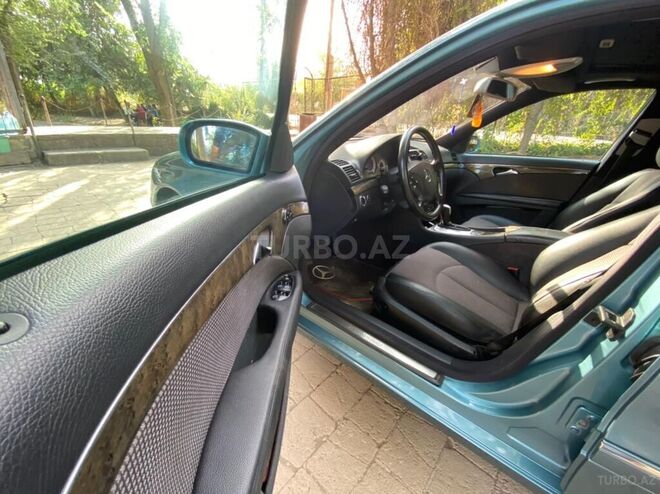 Mercedes E 240 2002, 266,000 km - 2.6 l - Ağcabədi