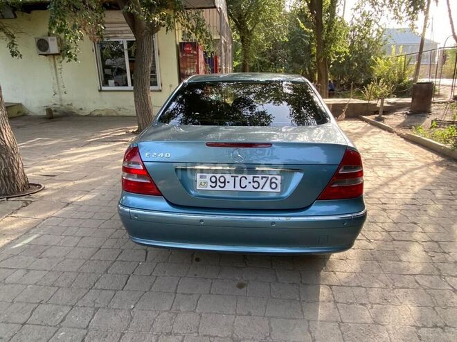 Mercedes E 240 2002, 266,000 km - 2.6 l - Ağcabədi