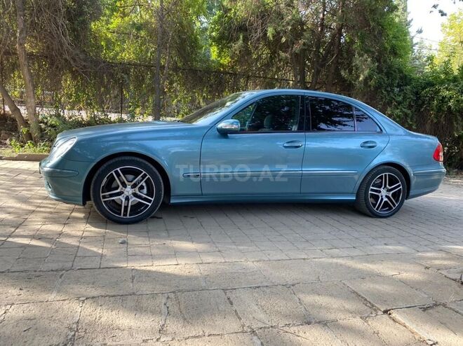 Mercedes E 240 2002, 266,000 km - 2.6 l - Ağcabədi