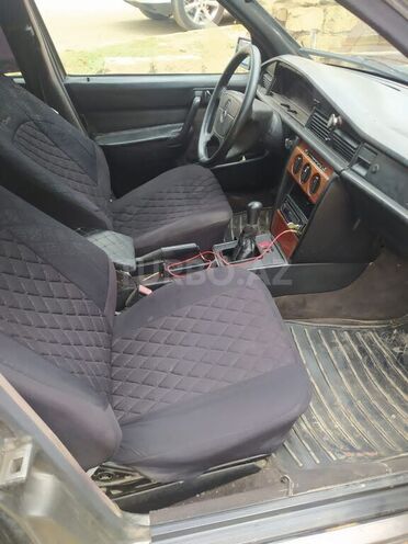Mercedes 190 1990, 378,960 km - 2.0 l - Füzuli