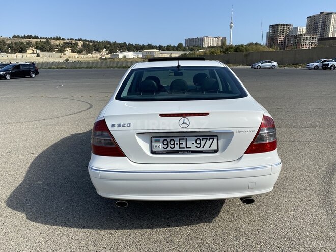 Mercedes E 320 2002, 261,000 km - 3.2 l - Bakı