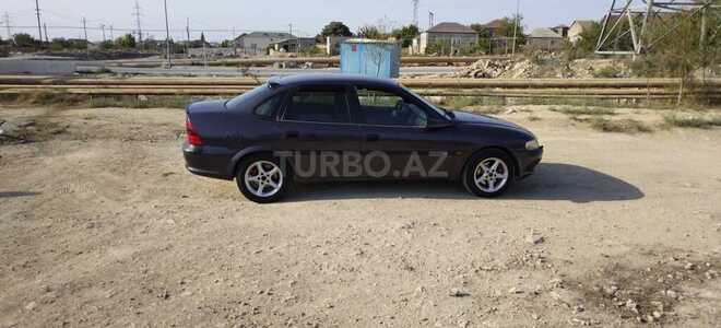 Opel Vectra 1996, 150,000 km - 2.0 l - Bakı