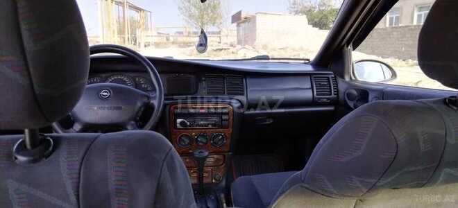 Opel Vectra 1996, 150,000 km - 2.0 l - Bakı