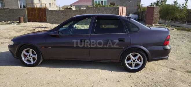 Opel Vectra 1996, 150,000 km - 2.0 l - Bakı