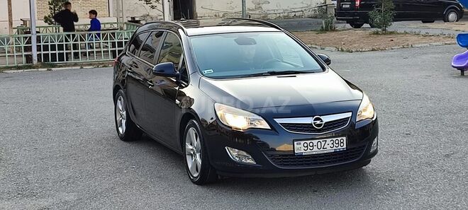 Opel Astra 2011, 217,000 km - 1.3 л - Bakı