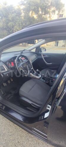 Opel Astra 2011, 217,000 km - 1.3 л - Bakı