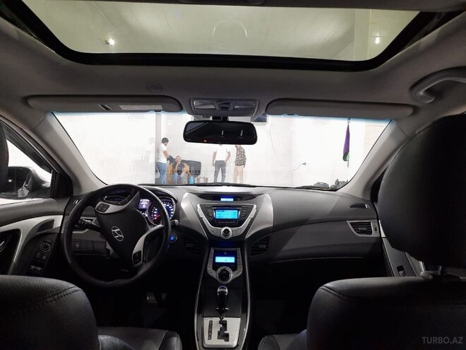 Hyundai Elantra 2011, 140,000 km - 1.6 l - Bakı