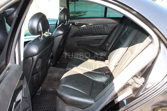 Mercedes E 320 2003, 218,000 km - 3.2 l - Bakı