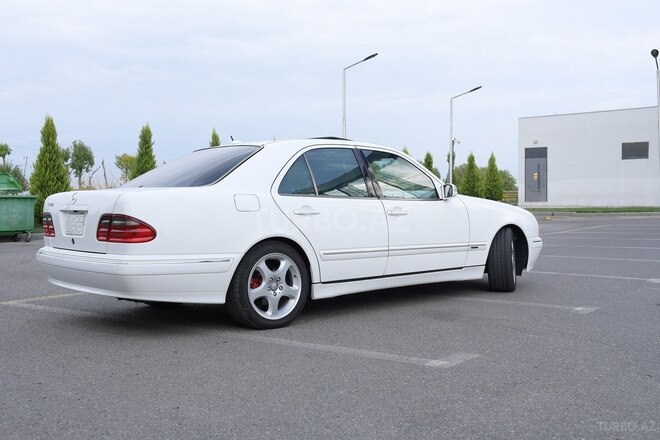 Mercedes E 320 2000, 254,000 km - 3.2 l - Bərdə