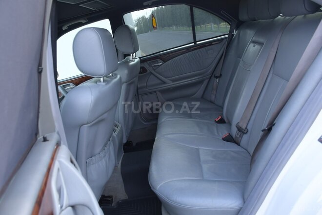 Mercedes E 320 2000, 254,000 km - 3.2 l - Bərdə