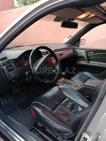 Mercedes E 320 1998, 356,000 km - 3.2 l - Göyçay