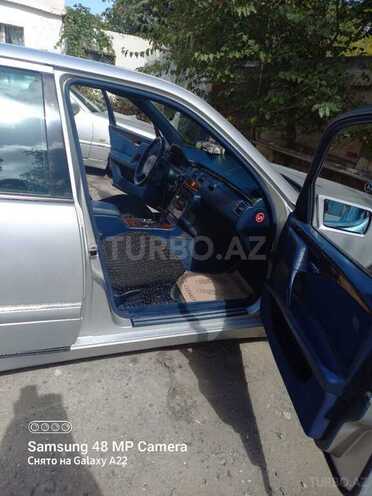 Mercedes E 230 1996, 318,800 km - 2.3 l - Bakı
