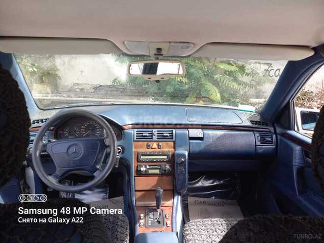 Mercedes E 230 1996, 318,800 km - 2.3 l - Bakı
