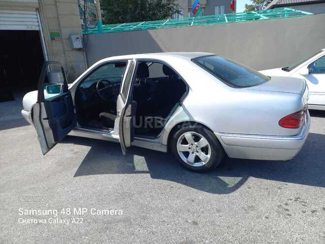 Mercedes E 230 1996, 318,800 km - 2.3 l - Bakı
