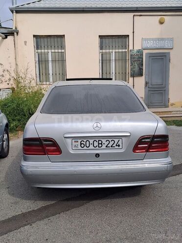 Mercedes E 320 2001, 367,588 km - 3.2 l - Bakı