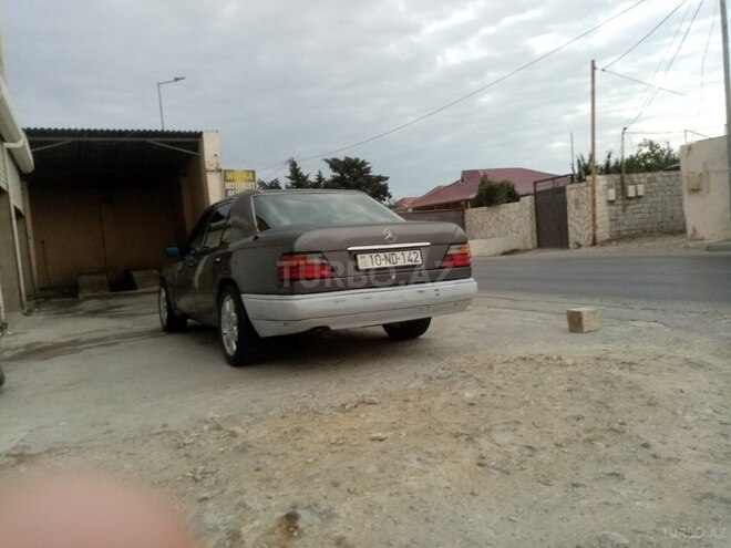 Mercedes E 220 1995, 510,000 km - 2.2 l - Bakı