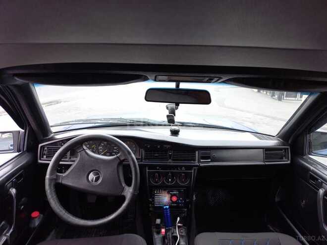 Mercedes 190 1992, 400,000 km - 1.8 l - Zaqatala