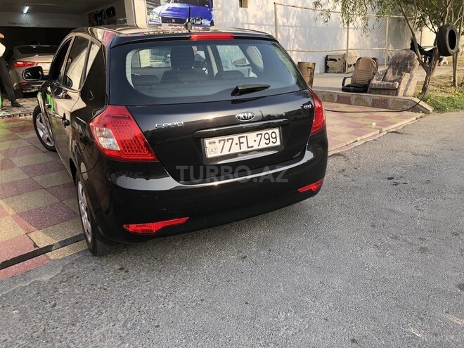 Kia Ceed 2011, 240,000 km - 1.6 l - Bakı
