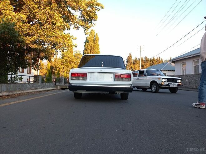 LADA (VAZ) 2107 1998, 99,999 km - 1.6 l - Qax