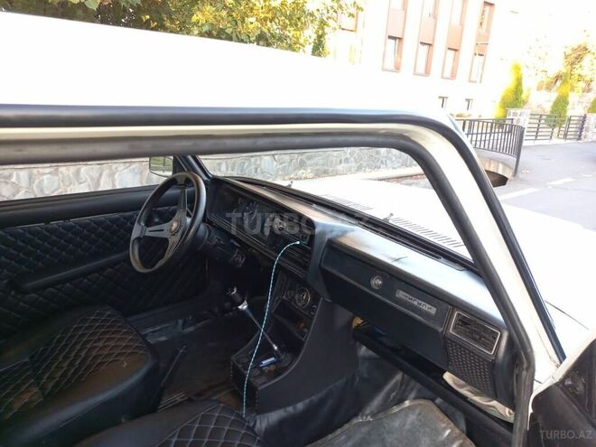 LADA (VAZ) 2107 1998, 99,999 km - 1.6 l - Qax