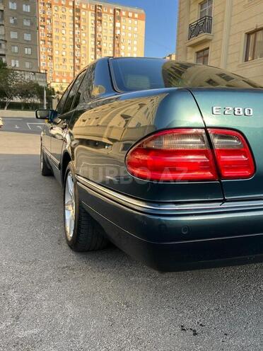 Mercedes E 280 1999, 235,000 km - 2.8 l - Bakı