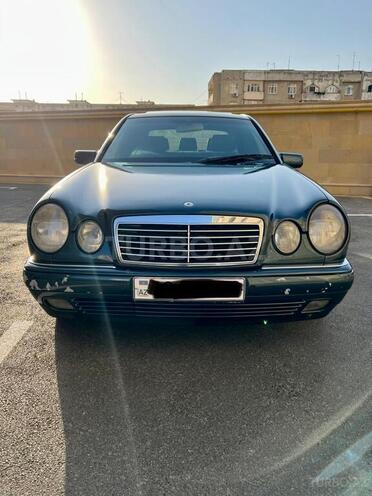 Mercedes E 280 1999, 235,000 km - 2.8 l - Bakı