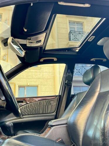 Mercedes E 280 1999, 235,000 km - 2.8 l - Bakı