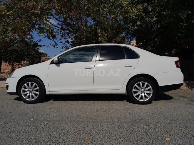Volkswagen Jetta 2010, 320,000 km - 1.6 л - Bakı