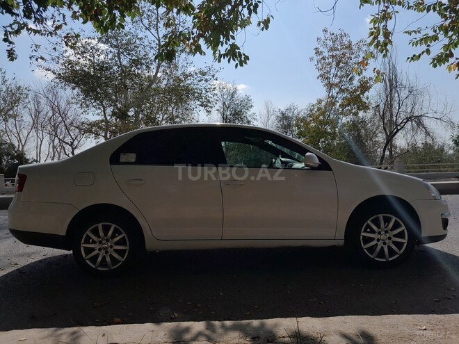 Volkswagen Jetta 2010, 320,000 km - 1.6 л - Bakı