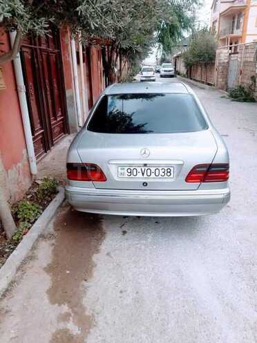 Mercedes E 220 2001, 480,000 km - 2.2 l - Bakı