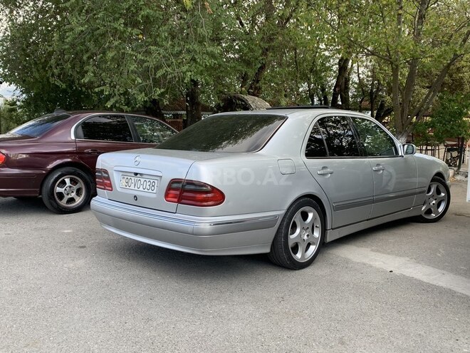 Mercedes E 220 2001, 480,000 km - 2.2 l - Bakı