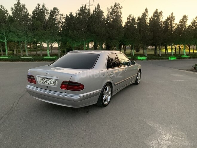 Mercedes E 220 2001, 480,000 km - 2.2 l - Bakı