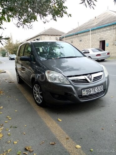 Opel Zafira 2009, 178,234 km - 1.6 l - Yevlax