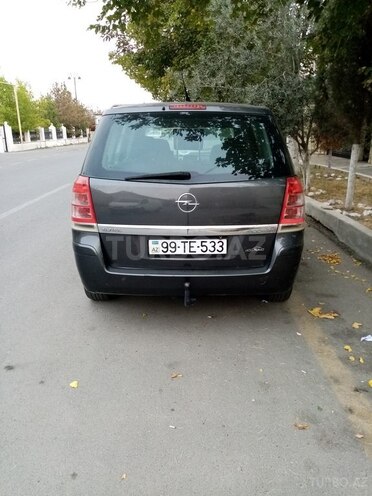 Opel Zafira 2009, 178,234 km - 1.6 l - Yevlax