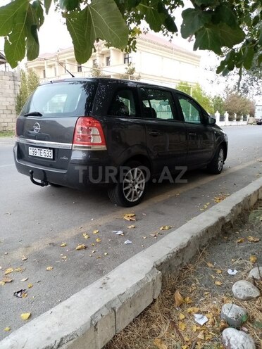 Opel Zafira 2009, 178,234 km - 1.6 l - Yevlax