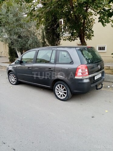 Opel Zafira 2009, 178,234 km - 1.6 l - Yevlax