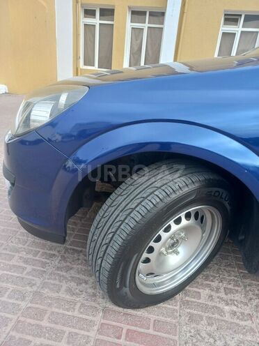 Opel Astra 2006, 200,000 km - 1.4 l - Bakı