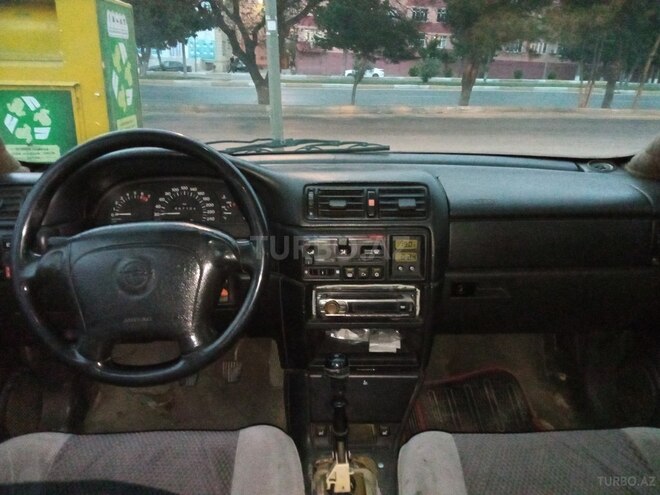 Opel Vectra 1994, 300,000 km - 2.0 l - Sumqayıt