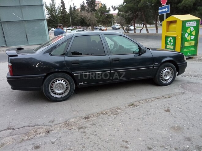 Opel Vectra 1994, 300,000 km - 2.0 l - Sumqayıt