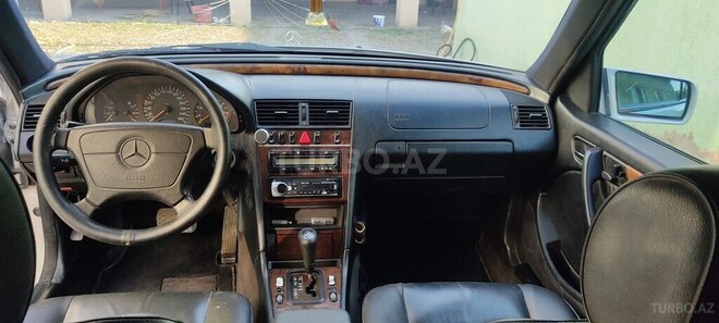 Mercedes C 280 1998, 440,000 km - 2.8 l - Qazax