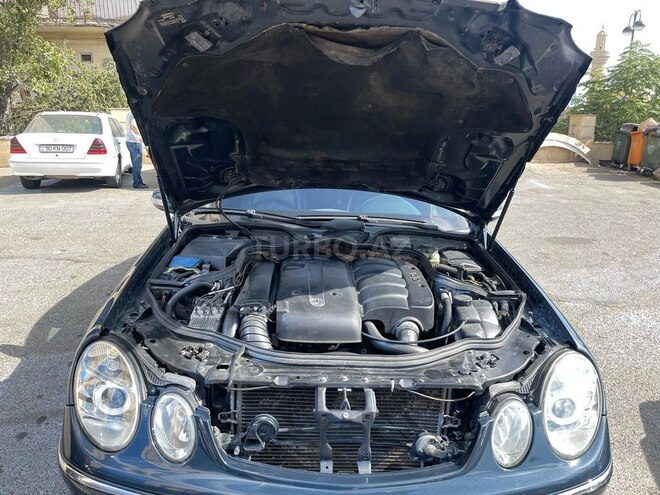 Mercedes E 220 2006, 380,000 km - 2.2 l - Bakı