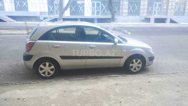 Kia Rio 2006, 300,000 km - 1.4 l - Bakı