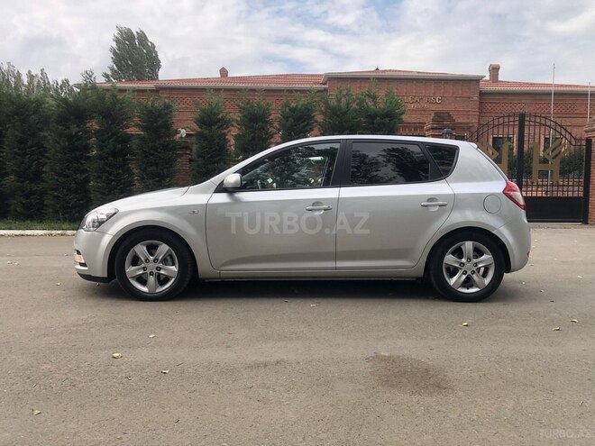 Kia Ceed 2012, 250,165 km - 1.6 l - Astara