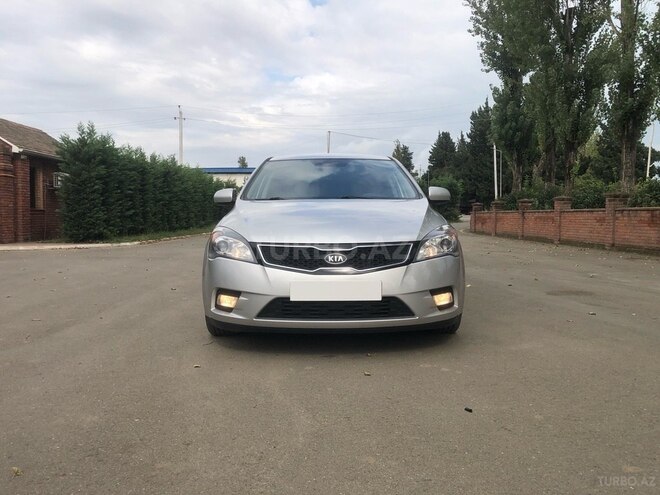 Kia Ceed 2012, 250,165 km - 1.6 l - Astara