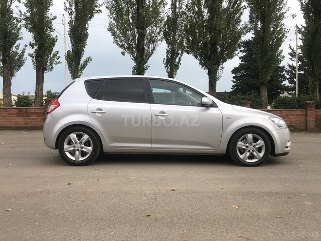 Kia Ceed 2012, 250,165 km - 1.6 l - Astara