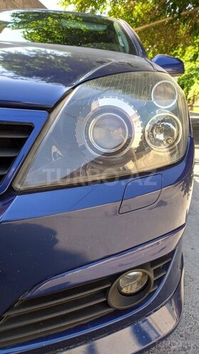 Opel Astra 2006, 185,000 km - 2.0 л - Bakı